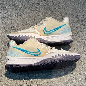 Nike kyrie low 4